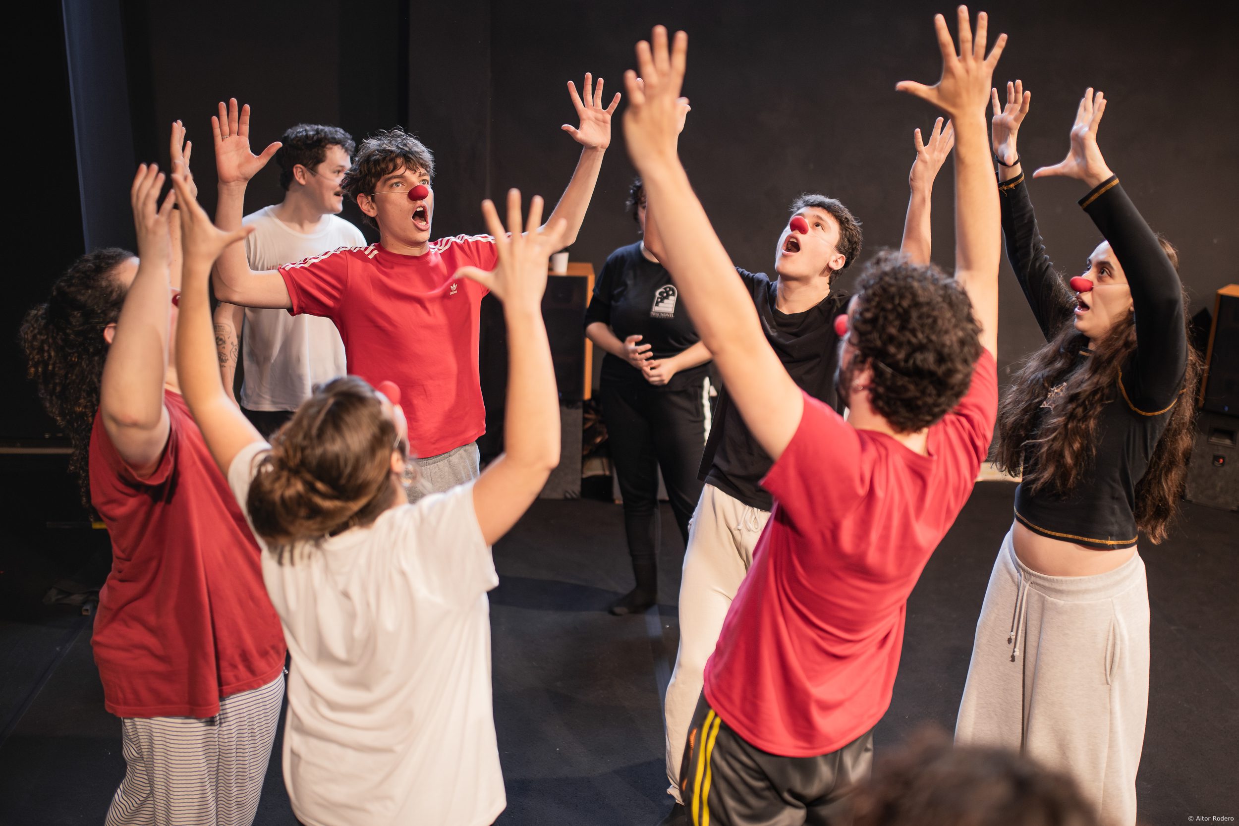 Curs Clown Teatral / Cia: Projecte Longanime / Data: 28.02.2026.
Fotògraf: © Aitor Rodero.
Aquestes fotografies tenen drets de copyright. NO POTS descarregar-les ni fer-les servir sense el meu permís. Si vols adquirir-les y fer ús d'elles contacta amb mi en aquest e-mail: aitorrodero@aitorrodero-fotografia.com.